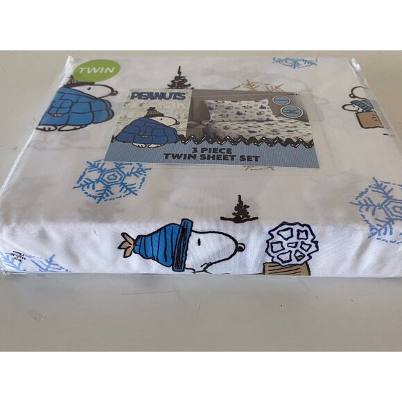 Peanuts Snoopy Puffy Coat TWIN SIZE Sheet Set Christmas Puffer Jacket White Blue - Picture 14 of 14